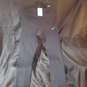 NWT Nike Standard Fit Taper Leg Men's Sweatpants